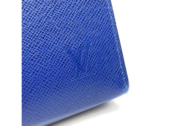 Pochette Voyage MM Taiga di Louis Vuitton Blu - vista 8