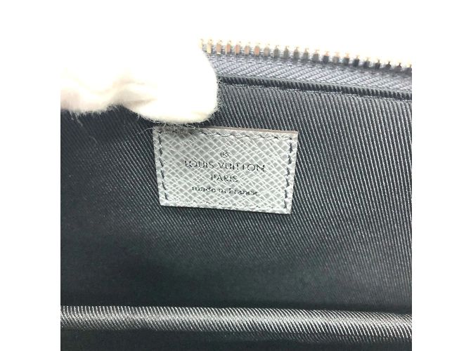 Borsa Slim Taiga Louis Vuitton Marrone - vista 11