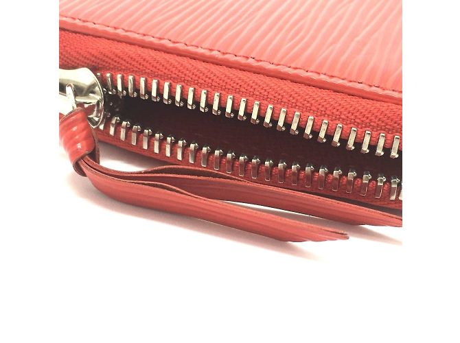 Cartera Larga Clemence de Cuero Epi Louis Vuitton Roja - vista 5