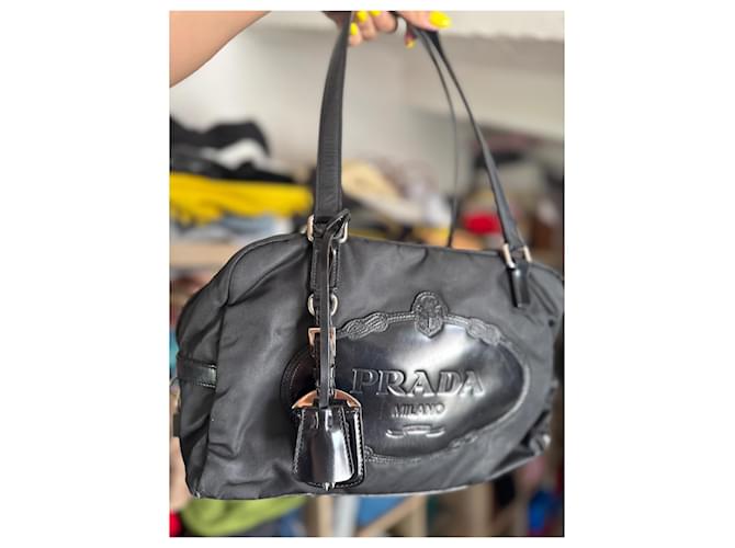 Borsa bowling Prada nera in pelliccia e nylon Nero - vista 3