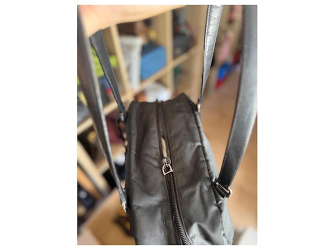 Borsa bowling Prada nera in pelliccia e nylon Nero - vista 5
