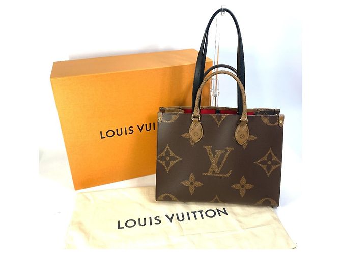 Borsa a Spalla/Tote Bag Louis Vuitton Monogram Giant On the Go MM 2 in 1 Marrone Beige - vista 15