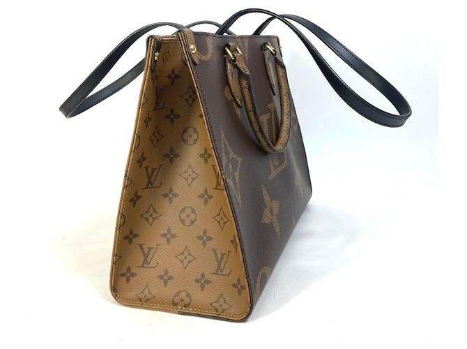Borsa a Spalla/Tote Bag Louis Vuitton Monogram Giant On the Go MM 2 in 1 Marrone Beige - vista 3