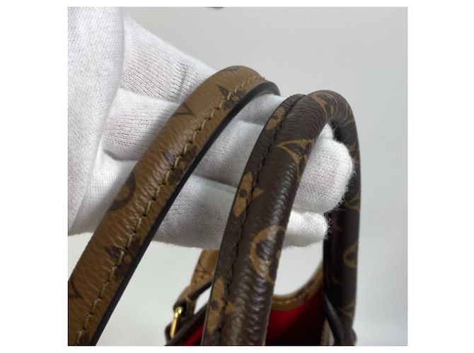 Borsa a Spalla/Tote Bag Louis Vuitton Monogram Giant On the Go MM 2 in 1 Marrone Beige - vista 9