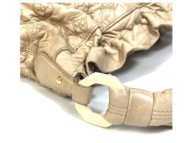 Borsa a Spalla Nimbus GM Monogram Olympe Louis Vuitton Beige Crudo - vista 12