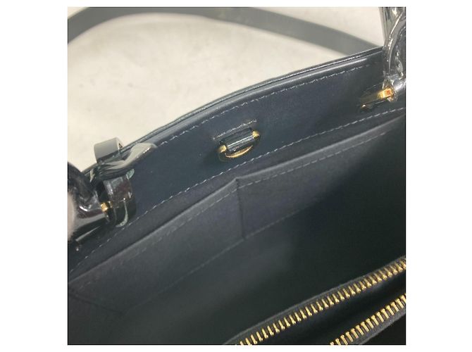 Borsa Montaigne BB in Monogram Vernis di Louis Vuitton Nero - vista 10