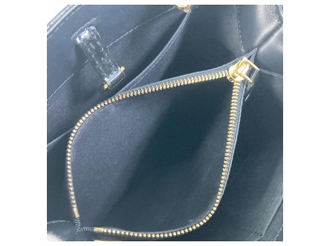 Borsa Montaigne BB in Monogram Vernis di Louis Vuitton Nero - vista 11