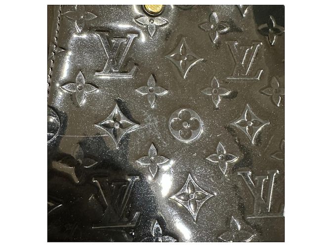 Borsa Montaigne BB in Monogram Vernis di Louis Vuitton Nero - vista 18