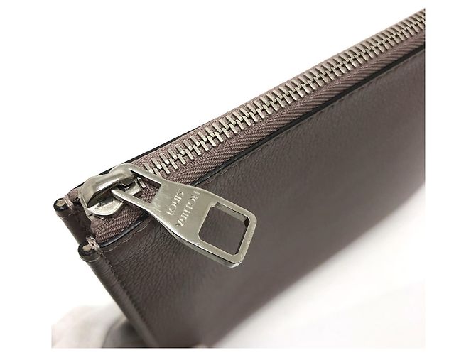 Pochette Jour PM in pelle Taurillon Louis Vuitton Beige Taupe - vista 7