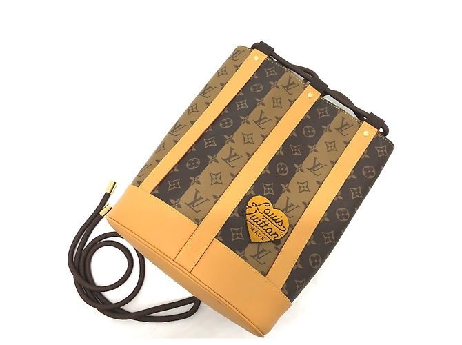 Borsa a Spalla Randonne Monogram Stripe di Louis Vuitton Marrone - vista 15
