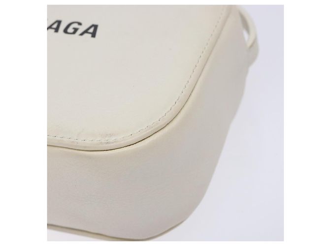 Balenciaga Borsa a Spalla in Pelle Bianca Argento Auth sw1264 Bianco - vista 8