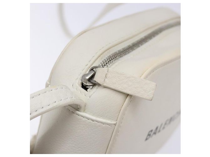 Balenciaga Borsa a Spalla in Pelle Bianca Argento Auth sw1264 Bianco - vista 9
