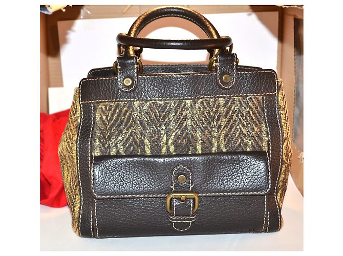 Carolina Herrera bag - view 2
