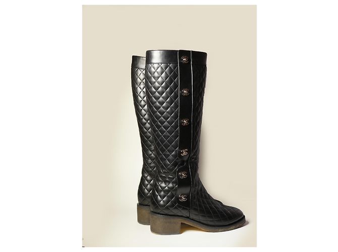 Increíbles Botas Turnlock de Chanel CC con múltiples hebillas Negro - vista 11