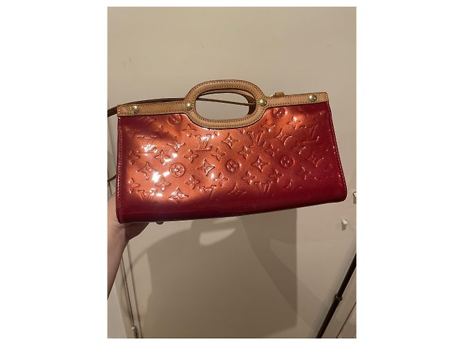Roxbury Louis Vuitton Handtasche Rot Lackleder - Ansicht 2