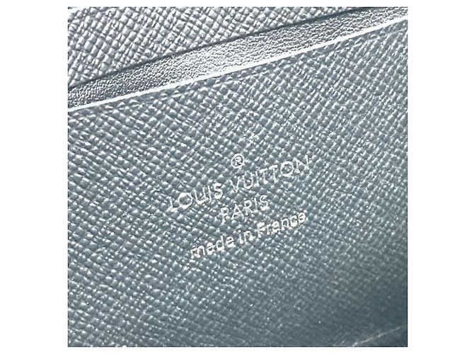 Pochete Discovery PM Monogram Eclipse da Louis Vuitton Preto Monograma - vista 11