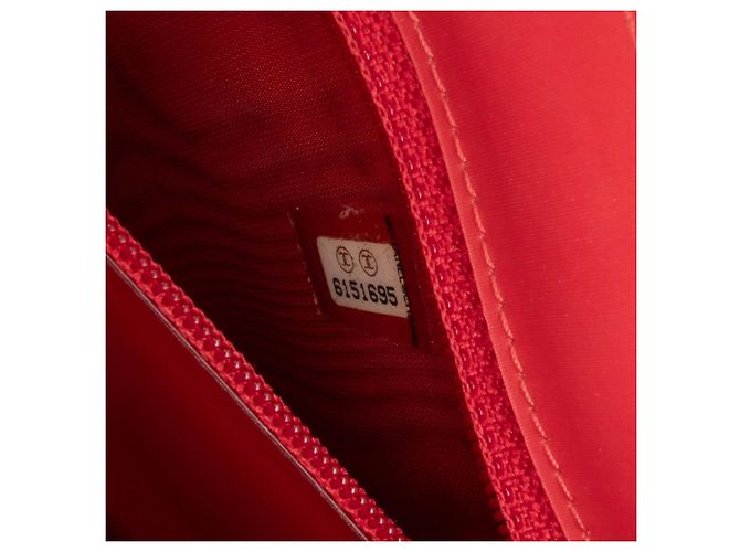 Borsa a spalla olografica CC in vinile rosso Chanel - vista 6