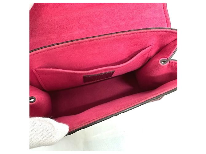 Bolso de cadena Saint-Sulpice PM en Monogram Empreinte Louis Vuitton Roja - vista 14