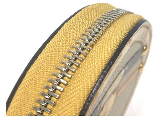 Louis Vuitton Micro Boite Chapeau Wallet with Chain Beige - view 5