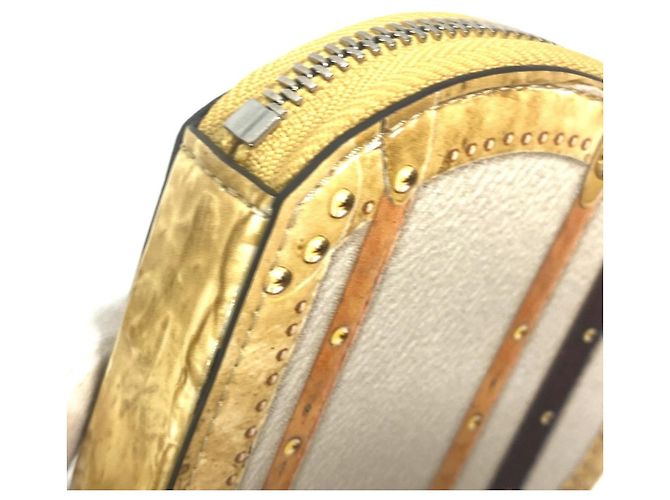 Louis Vuitton Micro Boite Chapeau Wallet with Chain Beige - view 9