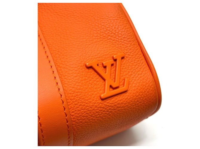 Borsa a Spalla 2 in 1 Louis Vuitton M81004 LV Aerogram Keepall XS Arancione - vista 6