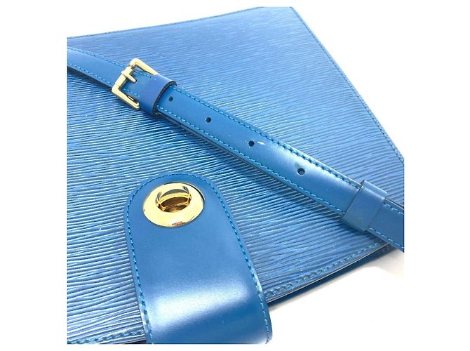 Borsa a spalla Capuchin One-Shoulder in Epi di Louis Vuitton Blu - vista 13