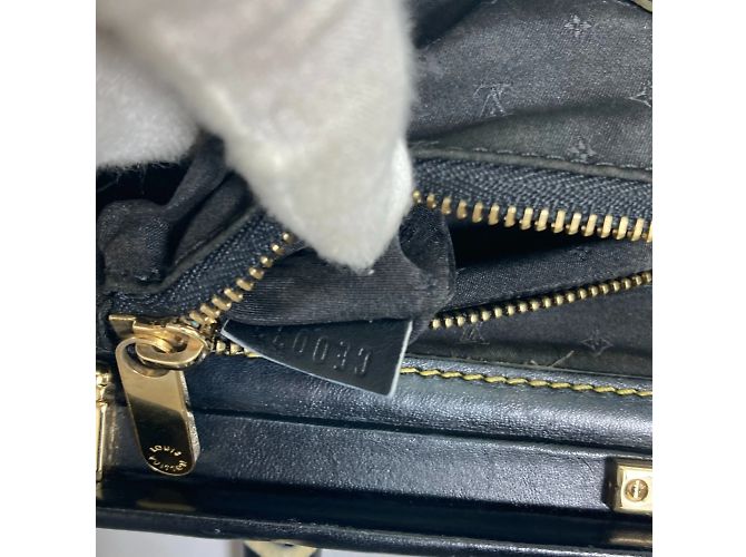 Borsa da medico Louis Vuitton Suhali Angenieux PM Nero - vista 15