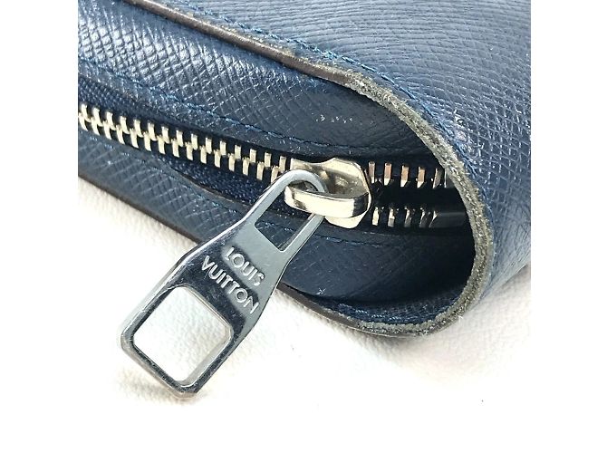 Borsa Clutch Zippy XL in Taiga Louis Vuitton Blu - vista 4