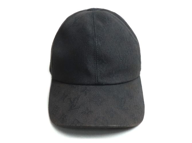 Louis Vuitton Monogram Essential Cap Black - view 2
