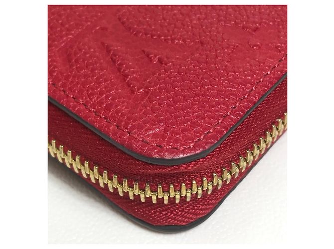 Cartera Zippy Monogram Empreinte Louis Vuitton Roja - vista 5