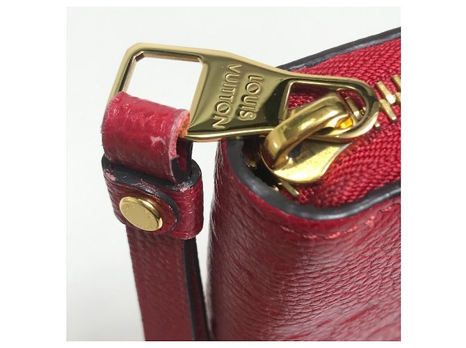 Cartera Zippy Monogram Empreinte Louis Vuitton Roja - vista 7