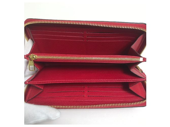 Cartera Zippy Monogram Empreinte Louis Vuitton Roja - vista 8