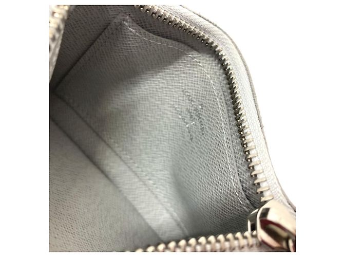 Pochette con zip PM Monogramma Louis Vuitton Bianco - vista 9