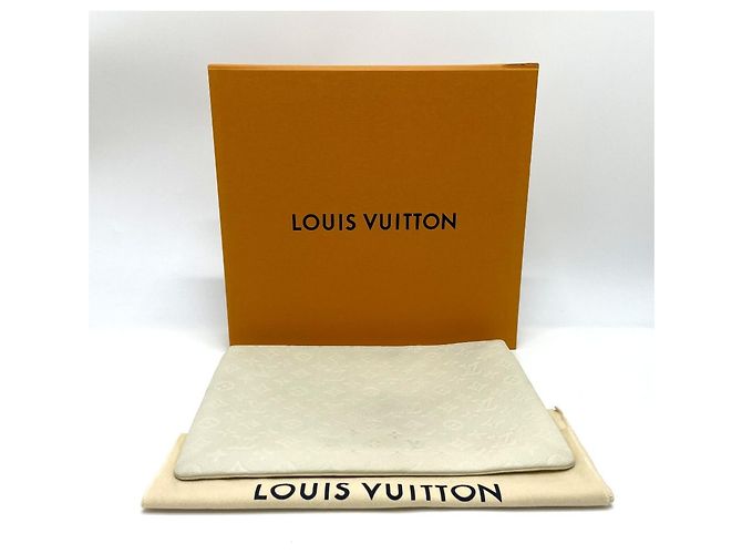 Pochette A4 in pelle Taurillon Monogram Louis Vuitton Bianco - vista 11
