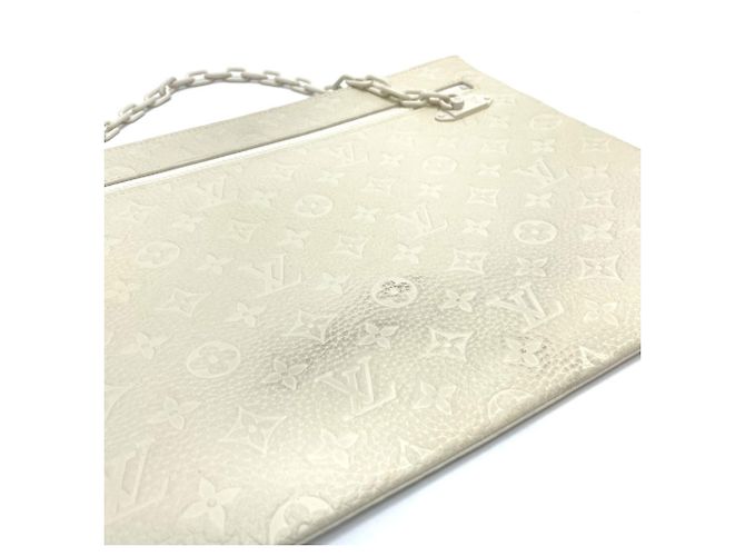 Pochette A4 in pelle Taurillon Monogram Louis Vuitton Bianco - vista 3