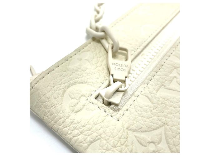 Pochette A4 in pelle Taurillon Monogram Louis Vuitton Bianco - vista 4