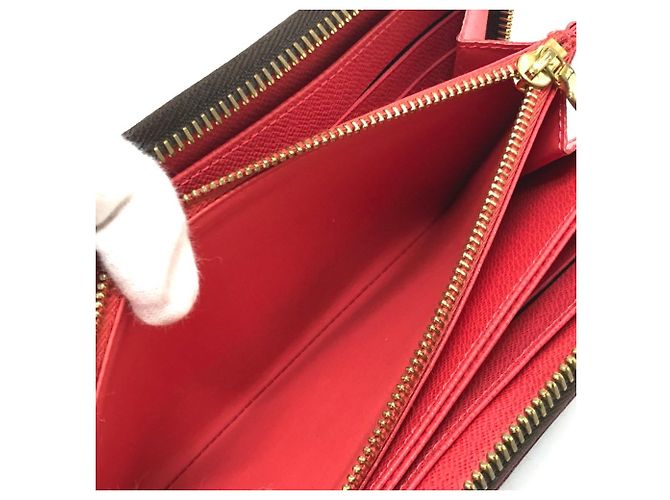 Louis Vuitton Monogram Zippy Wallet - view 11