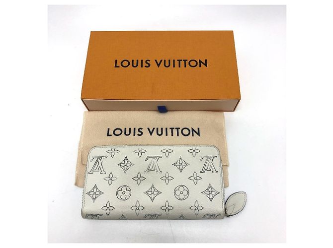 Cartera Zippy Monogram Mahina Louis Vuitton Blanco - vista 18