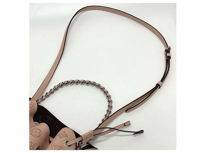 Sac à épaule 2-en-1 Mahina Bella de Louis Vuitton Rose - vue 7