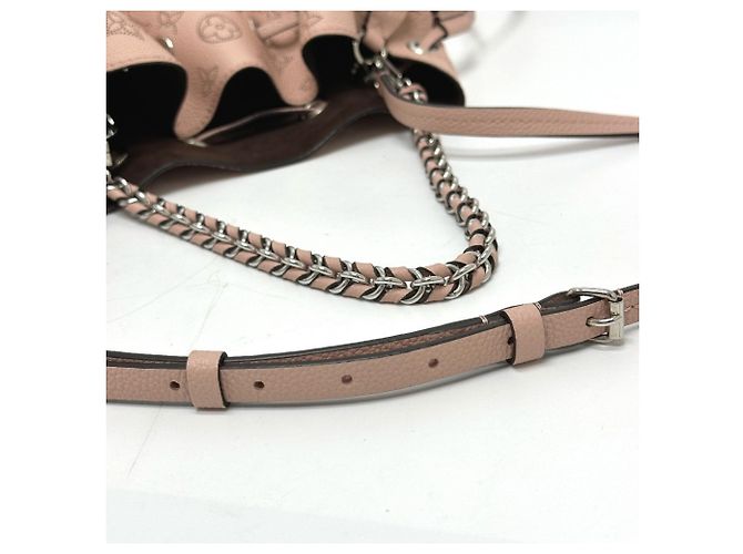 Sac à épaule 2-en-1 Mahina Bella de Louis Vuitton Rose - vue 8