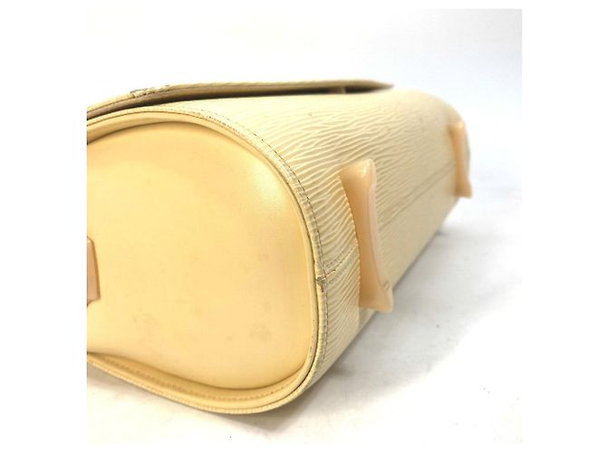 Borsa a Spalla Louis Vuitton Epi Nocturne PM Giallo - vista 11