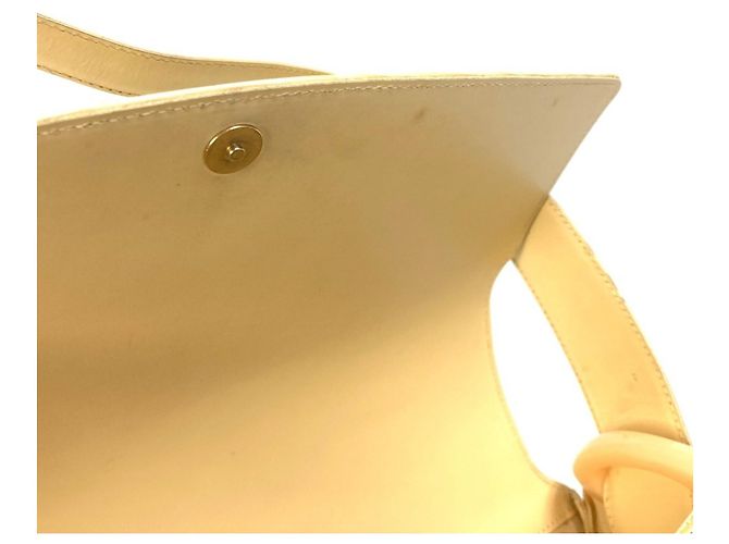 Borsa a Spalla Louis Vuitton Epi Nocturne PM Giallo - vista 16