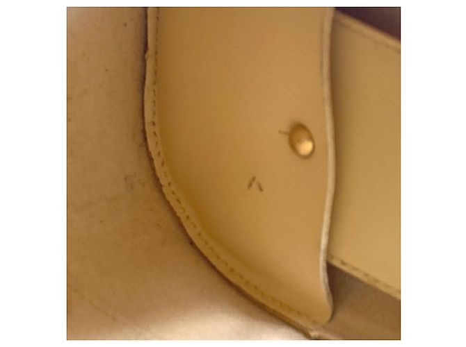 Borsa a Spalla Louis Vuitton Epi Nocturne PM Giallo - vista 18