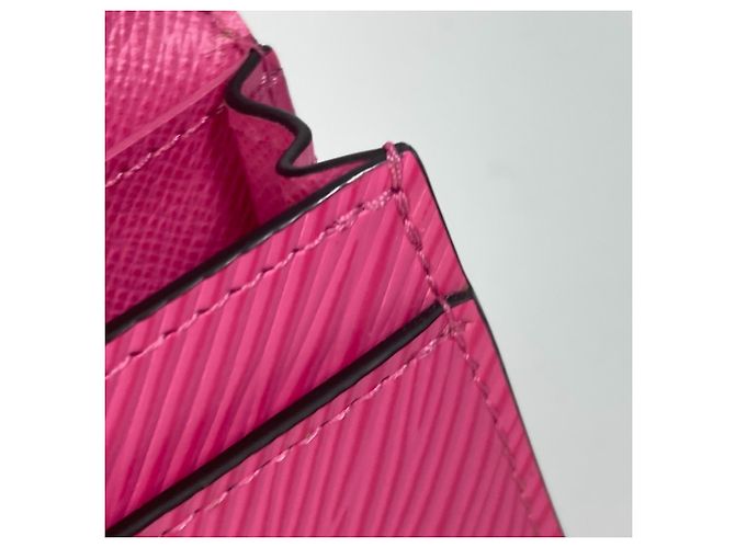 Louis Vuitton Epi Leather Card Case Pink - view 12