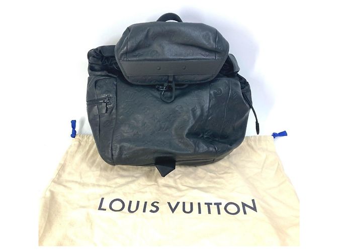 Zaino Discovery Monogram Shadow Louis Vuitton Nero - vista 3