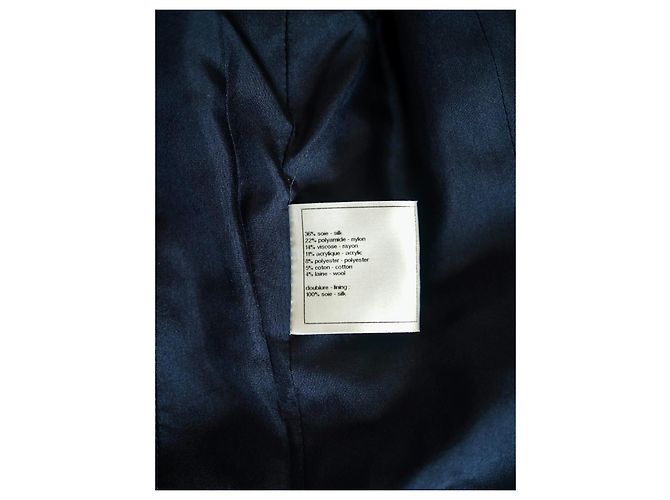 Blazer de tweed de seda azul de CHANEL. - vista 8