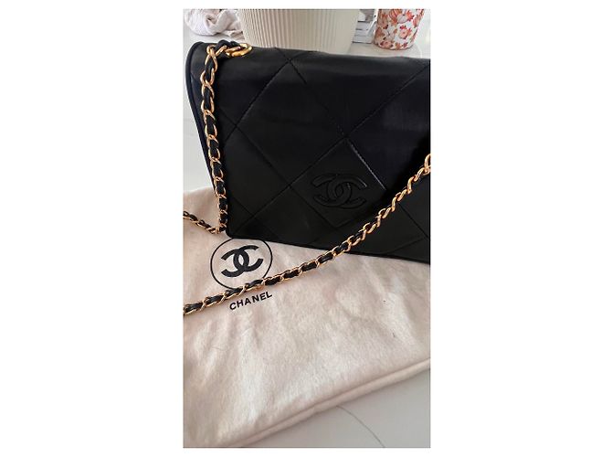 Borsa fotocamera Chanel nera in pelle d'agnello Nero - vista 15