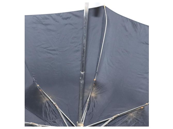 Ombrello pieghevole CHANEL & custodia per ombrello in nylon nero CC Auth 132558 - vista 9