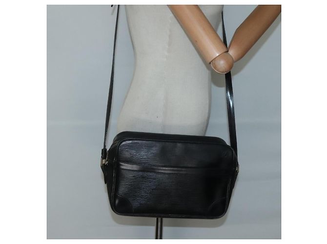 LOUIS VUITTON Borsa a Spalla Epi Trocadero 27 Nera M52312 LV Auth 136635 Nero - vista 24