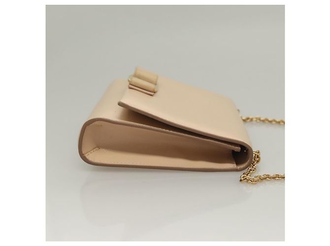 Borsa a Spalla Chain Vala in Pelle Beige Oro Auth 133406 di Salvatore Ferragamo - vista 4